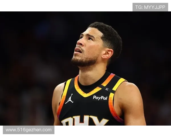 太阳队半场领先独行侠10分布克表现出色贡献16分狄龙助攻3次表现抢眼